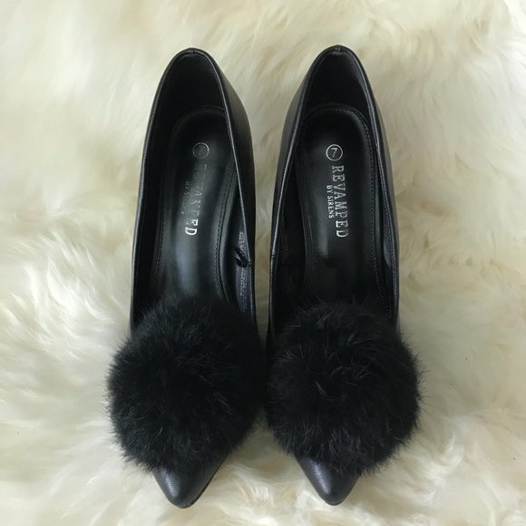 Revamped by Sirens Black Pompom Pumps, Size 7 - Picture 4 of 6